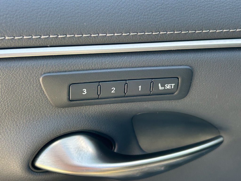 Used 2025 Lexus ES 350 w/ Premium Package FWD image 24
