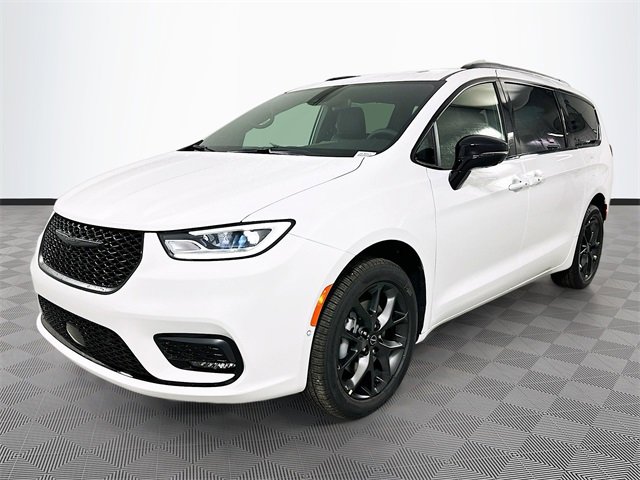 New 2026 Chrysler Pacifica Limited image 10