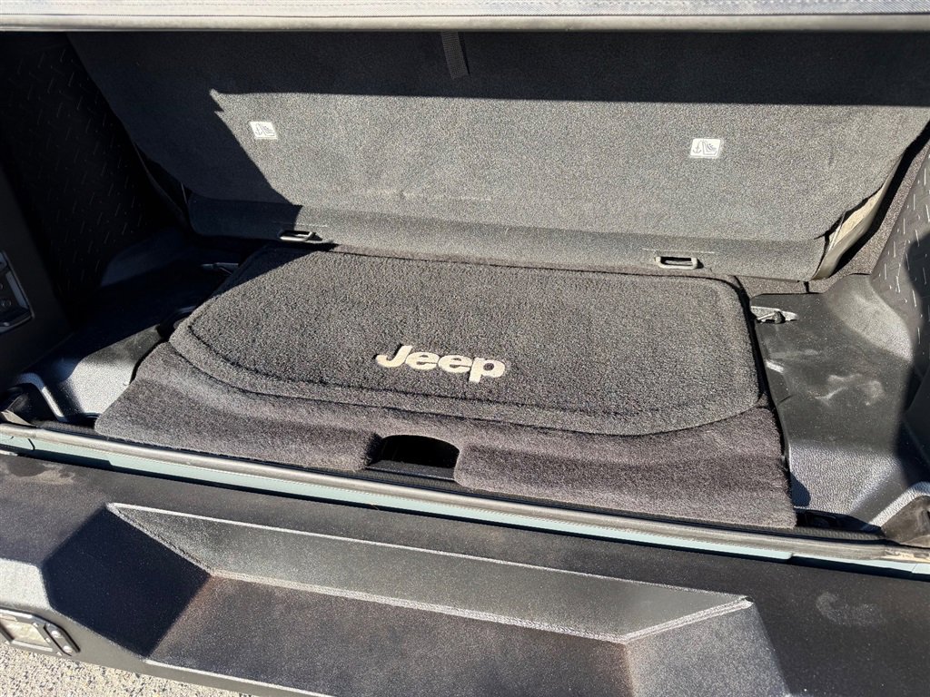 Used 2015 Jeep Wrangler Sport image 15