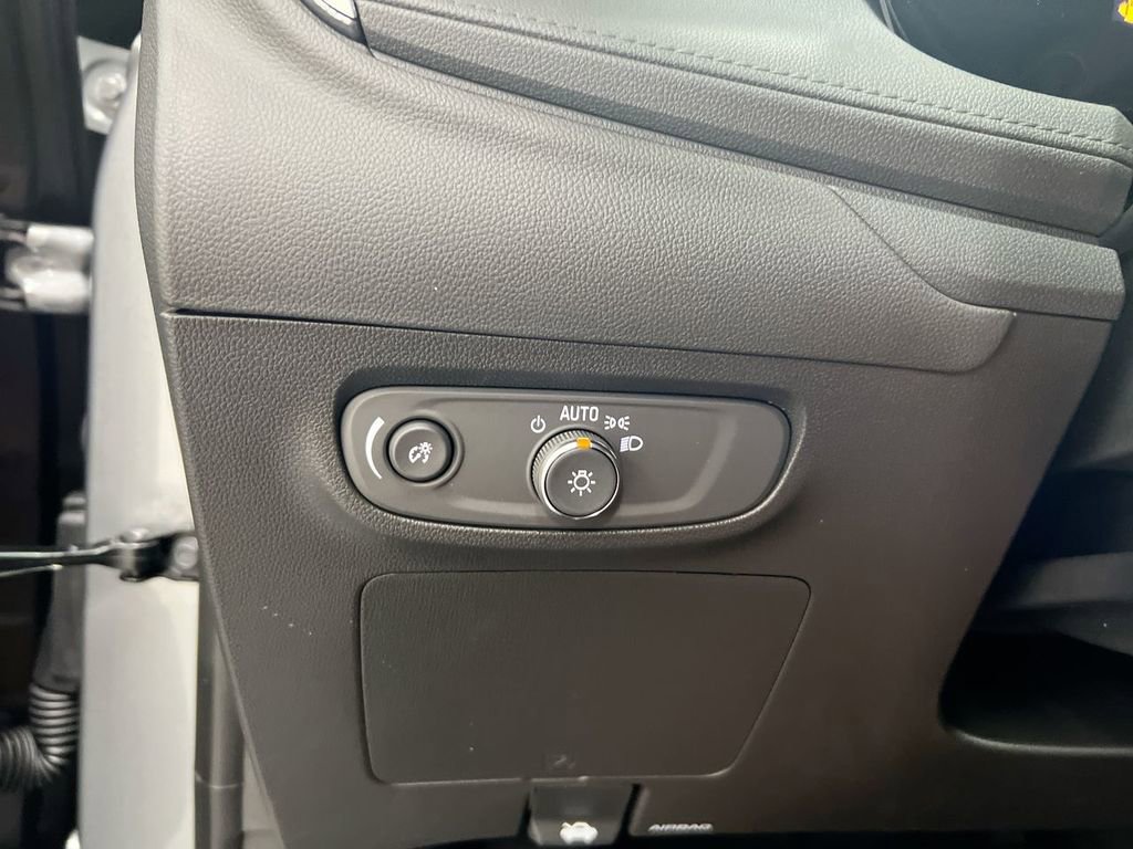 Used 2025 Buick Encore GX Preferred FWD image 17