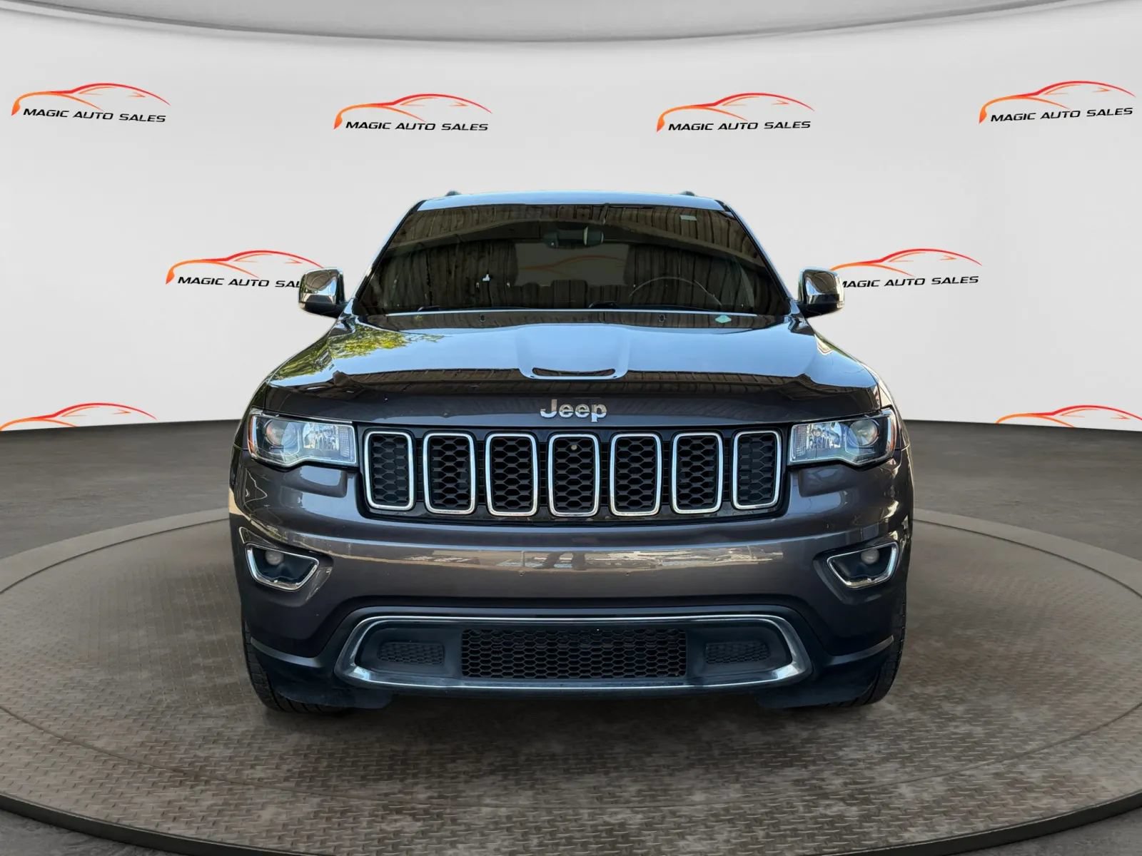 Used 2020 Jeep Grand Cherokee Limited AWD/4WD image 3