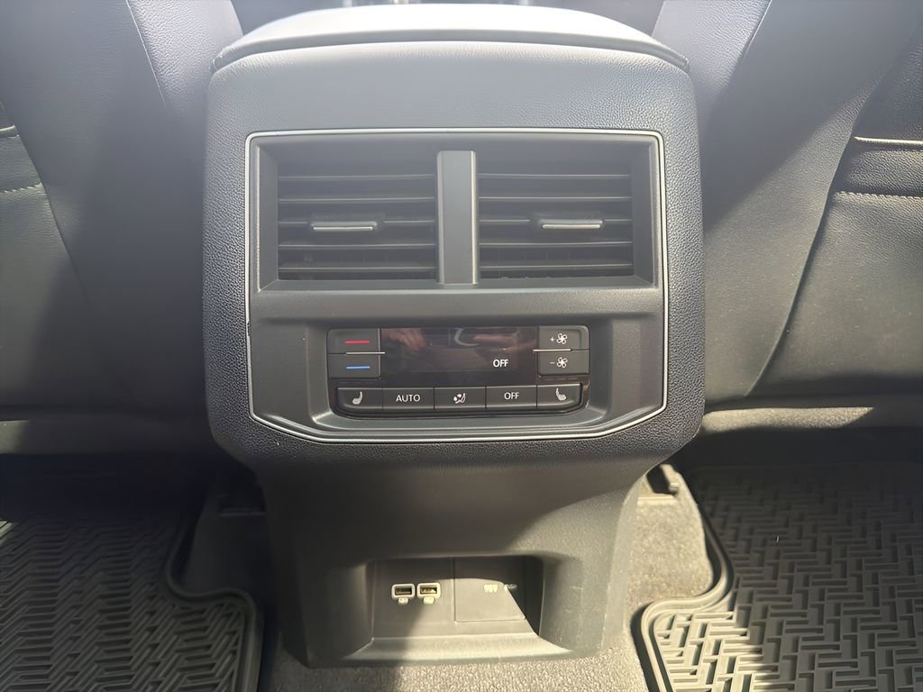 Used 2018 Volkswagen Atlas SEL Premium image 26