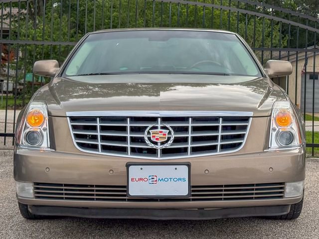 Used 2007 Cadillac DTS Luxury II FWD image 2