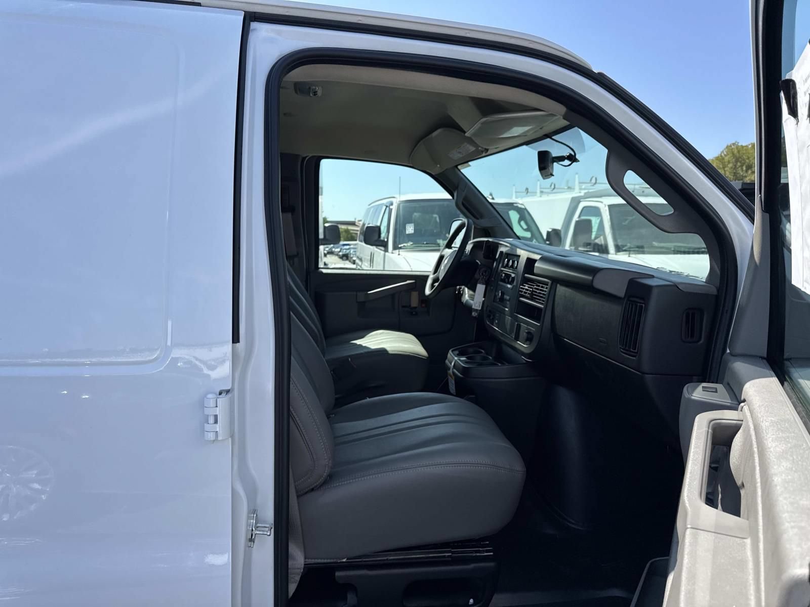 New 2026 Chevrolet Express 2500 w/ Driver Convenience Package RWD image 11