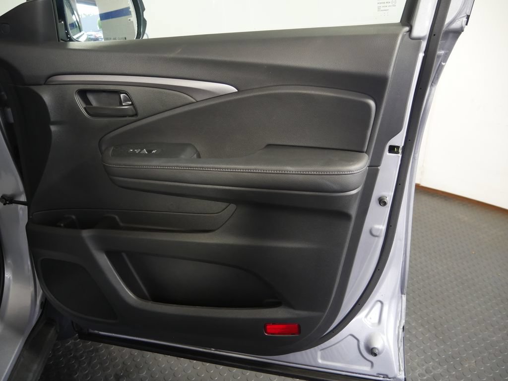 Certified 2023 Honda Passport EX-L image 5