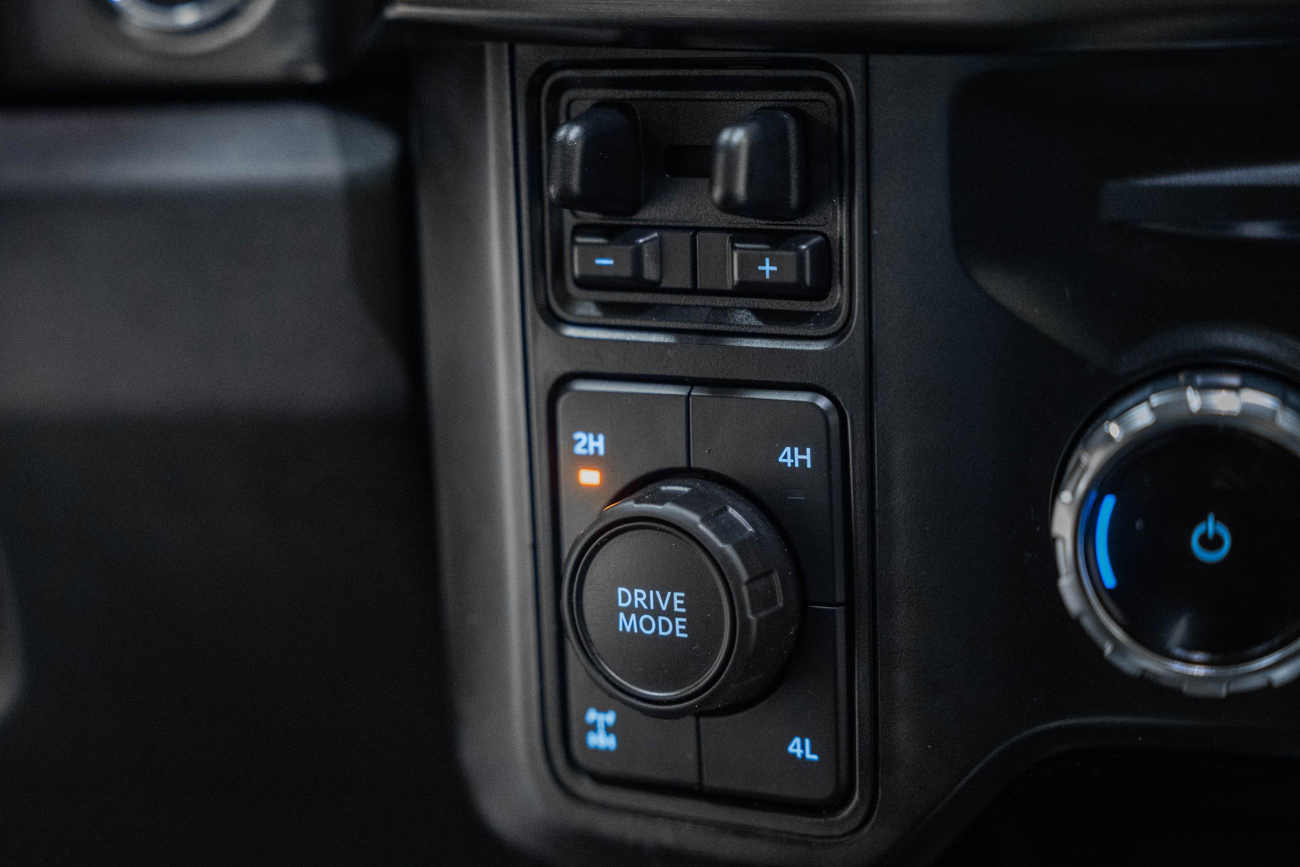 Used 2023 Ford F350 Lariat w/ Lariat Ultimate Package image 29