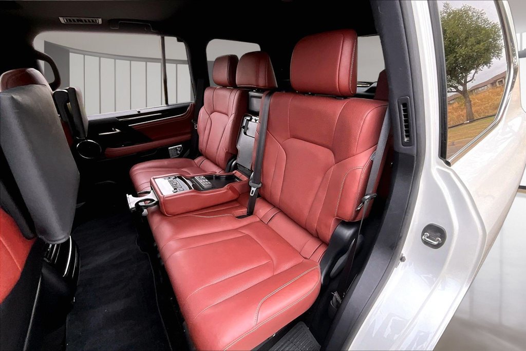 Used 2020 Lexus LX 570 4WD w/ Sport Package image 26
