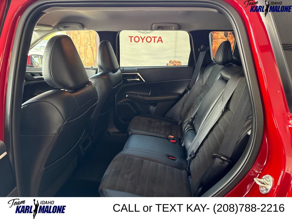 Used 2025 Mitsubishi Outlander SE AWD/4WD image 18