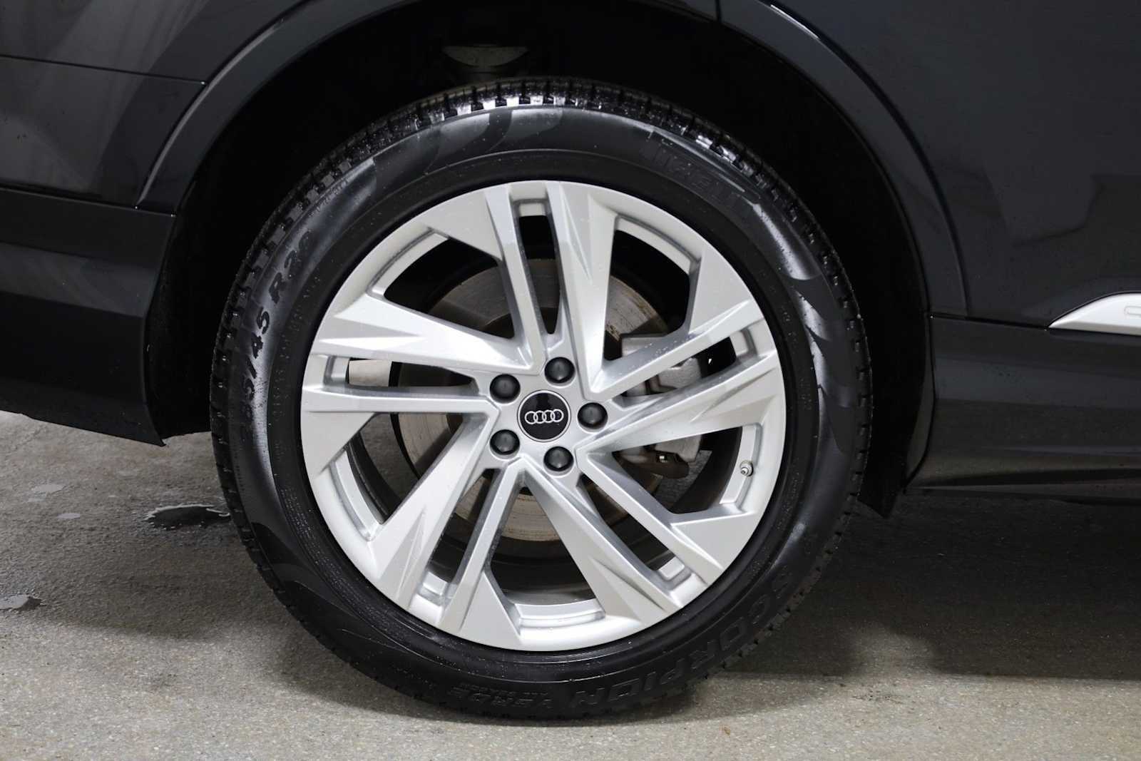 Used 2022 Audi Q7 Premium Plus image 35