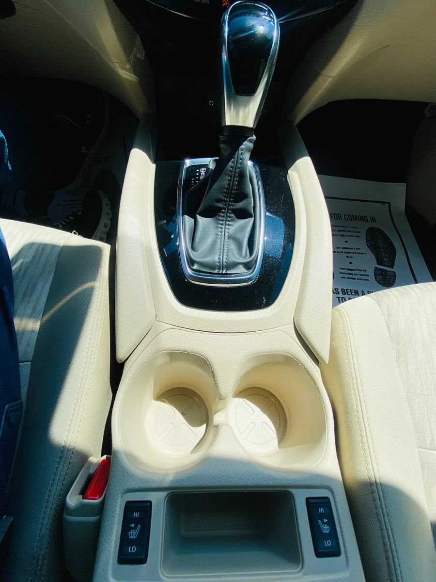 Used 2019 Nissan Rogue SV FWD image 18