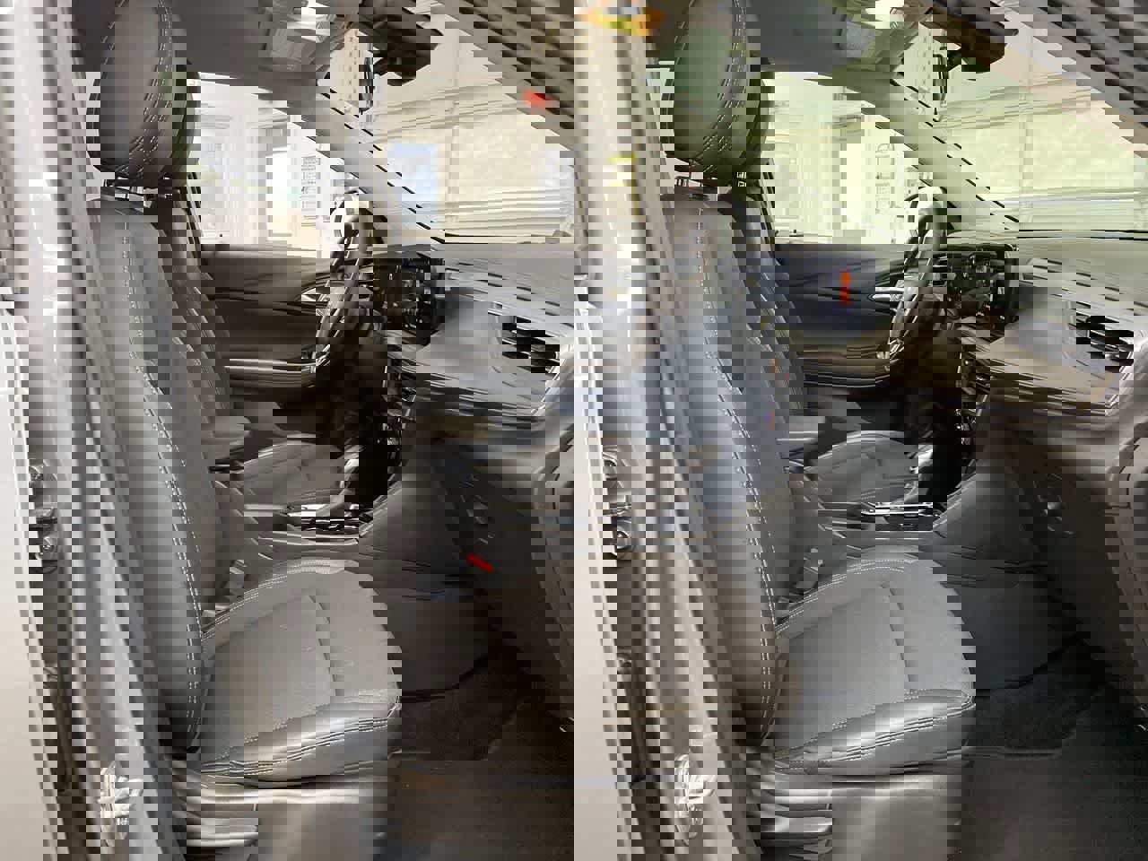 Used 2025 Buick Encore GX Preferred image 19