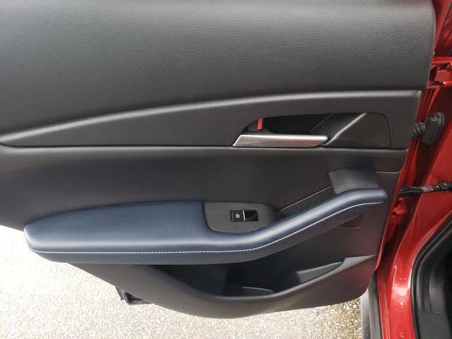 Used 2020 MAZDA CX-30 AWD w/ Select Package image 13