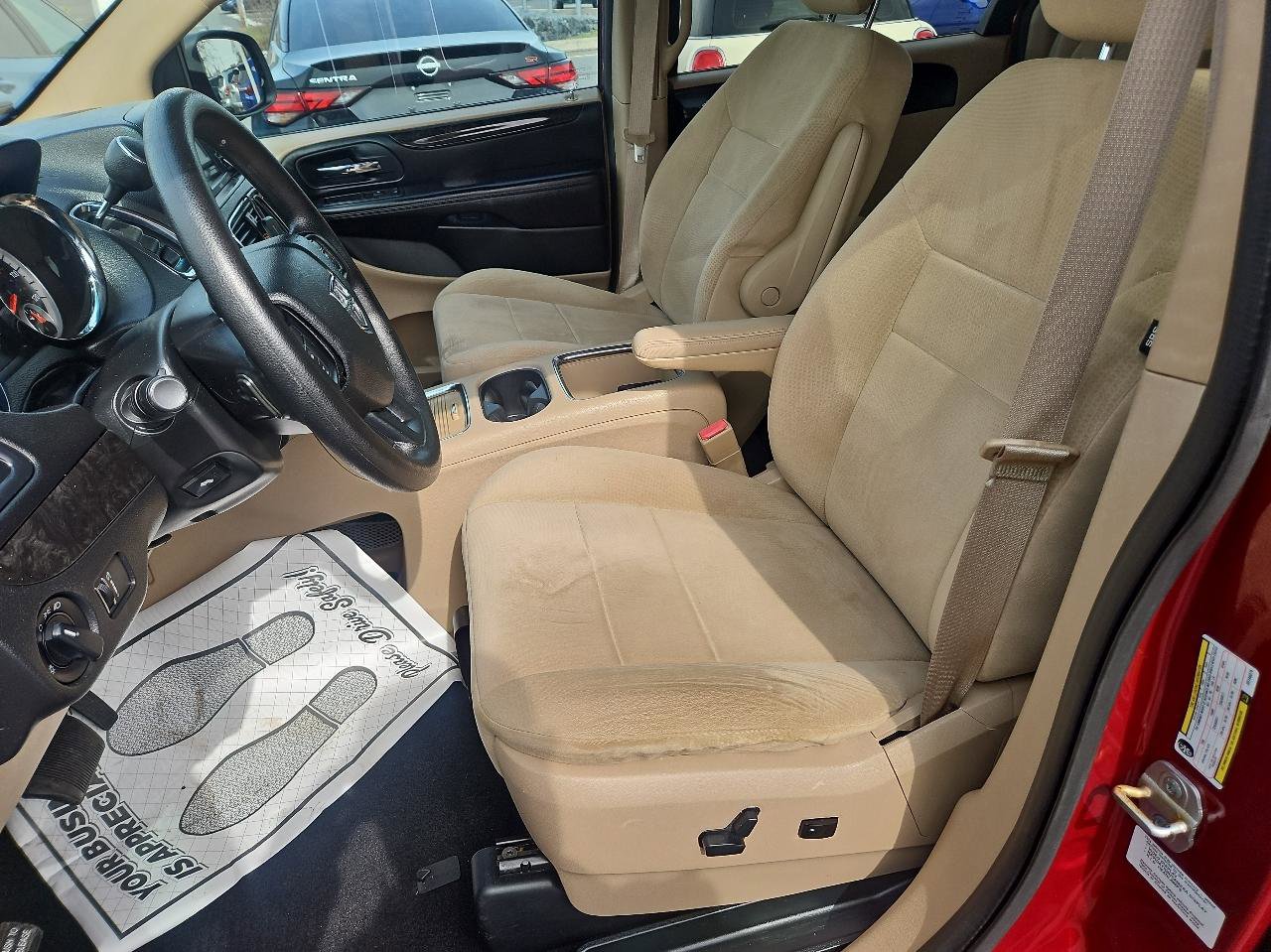 Used 2014 Dodge Grand Caravan SXT image 12