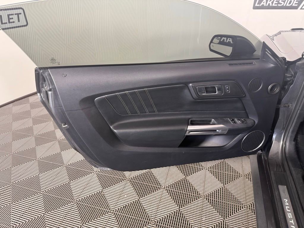 Used 2015 Ford Mustang GT Premium RWD image 13