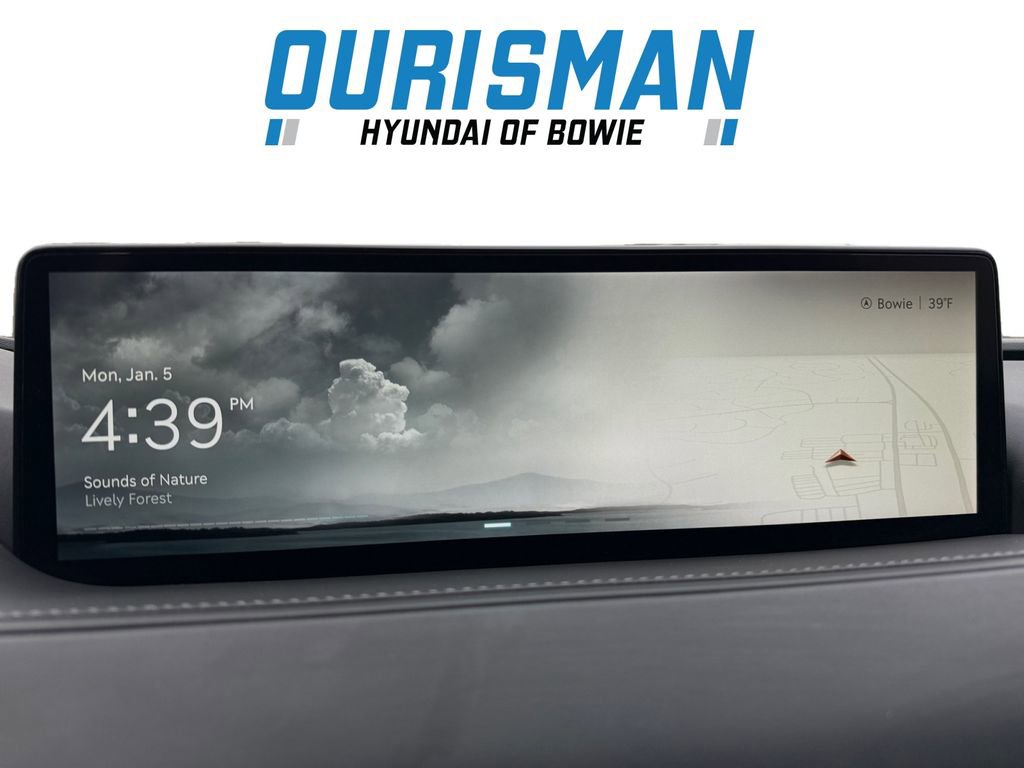 Used 2024 Genesis G80 image 22