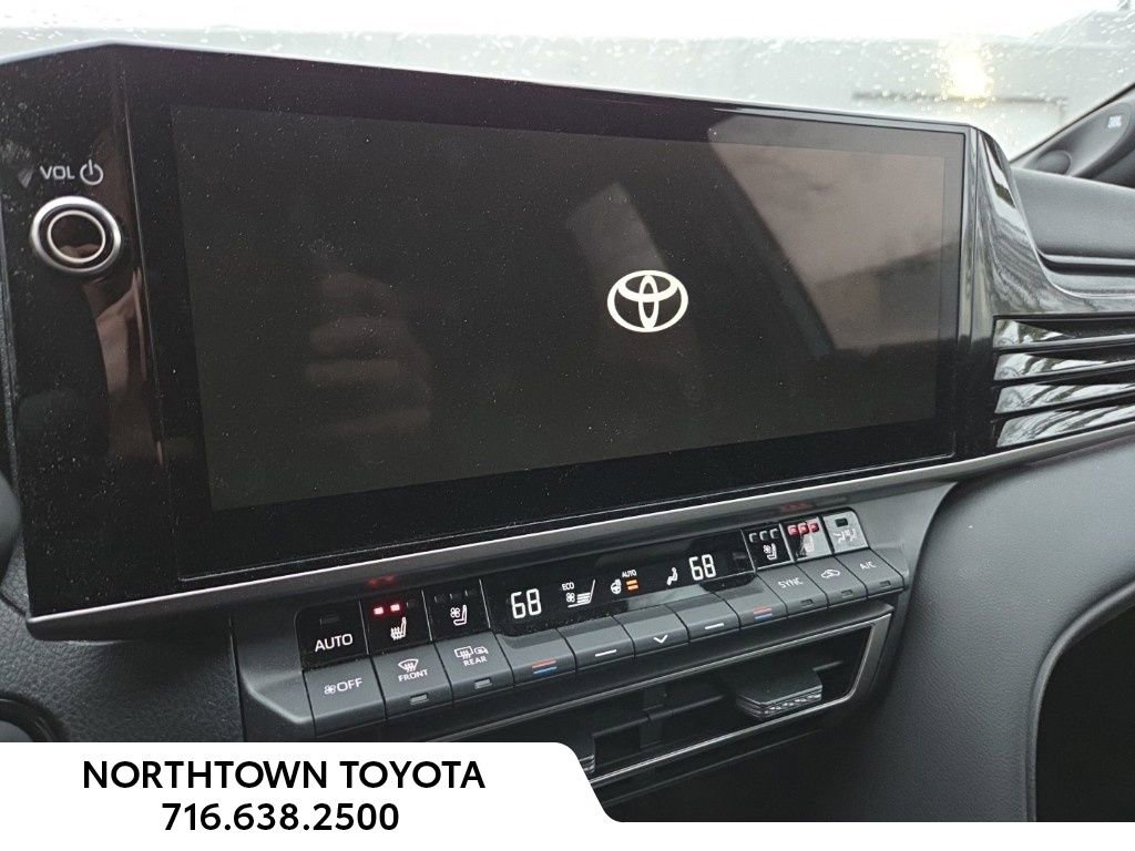 Used 2025 Toyota Camry XSE image 17