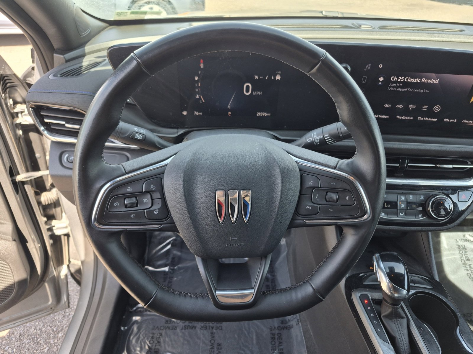 Used 2025 Buick Envista Sport Touring w/ Convenience I Package FWD image 9