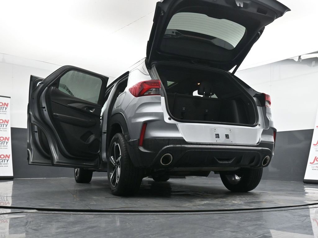 Used 2023 Chevrolet TrailBlazer RS w/ Sun and Liftgate Package image 30