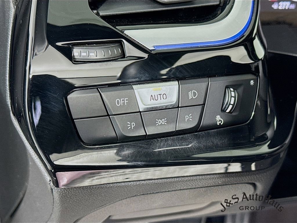 Used 2025 BMW Z4 sDrive30i image 10