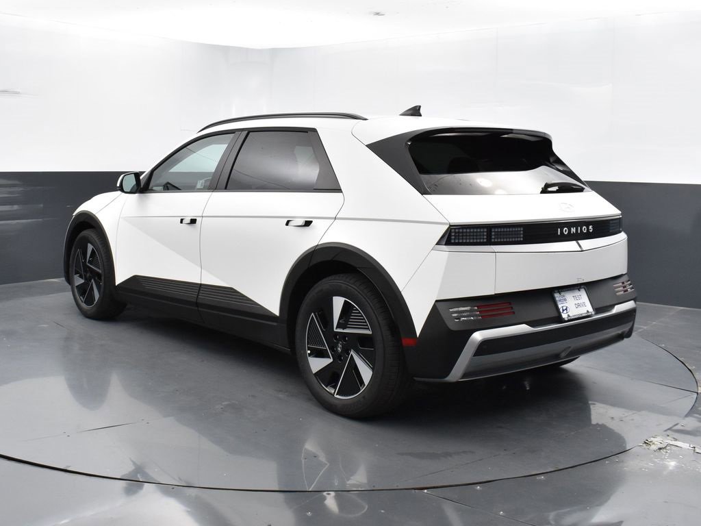 New 2025 Hyundai Ioniq 5 SEL image 8