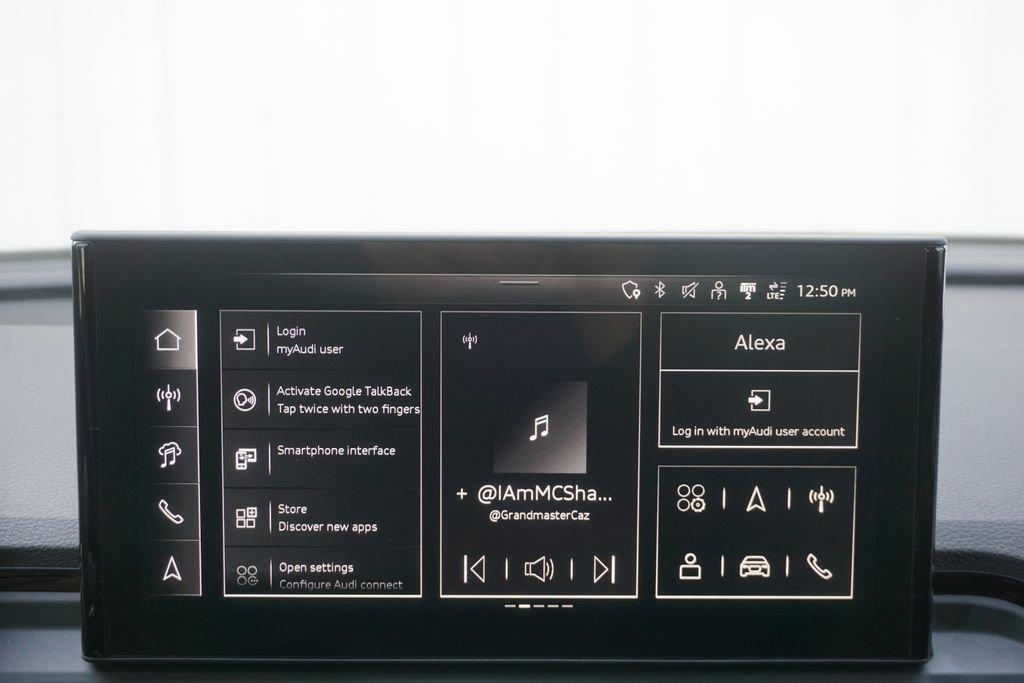 Used 2024 Audi Q5 2.0T Prestige w/ Prestige Package image 16