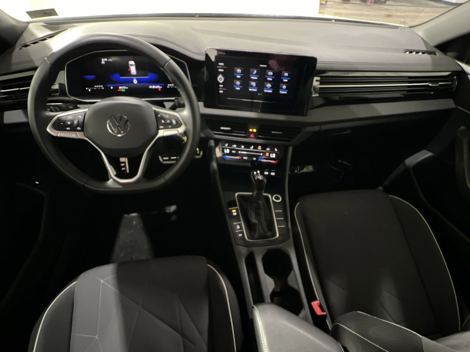 Used 2025 Volkswagen Jetta Sport image 42