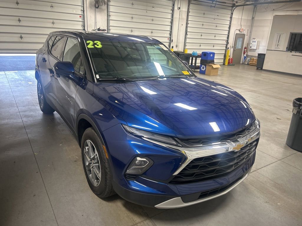 Used 2023 Chevrolet Blazer LT w/ Driver Confidence Package AWD/4WD image 7