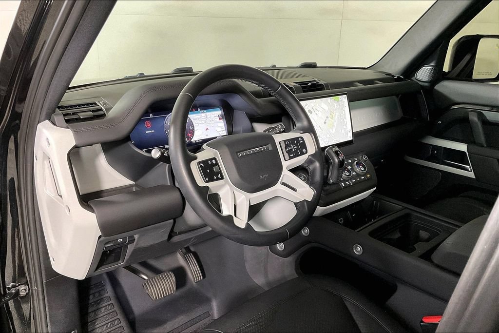 Used 2024 Land Rover Defender 110 SE AWD/4WD image 14