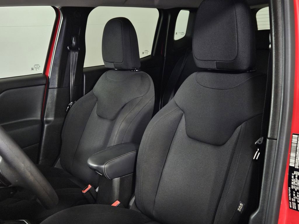 Used 2023 Jeep Renegade Latitude image 25