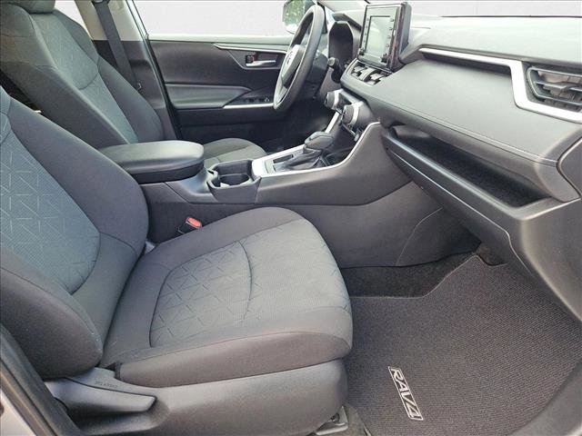 Used 2020 Toyota RAV4 XLE image 20