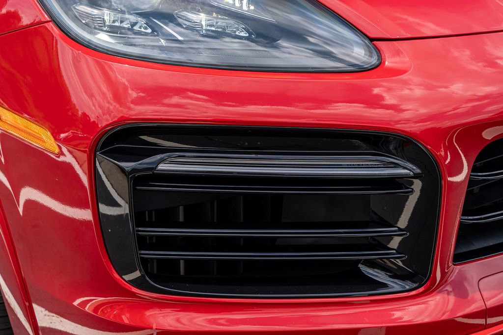 Used 2021 Porsche Cayenne GTS AWD/4WD image 10
