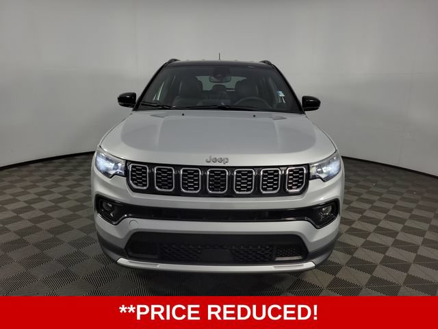 Used 2025 Jeep Compass Limited AWD/4WD image 2