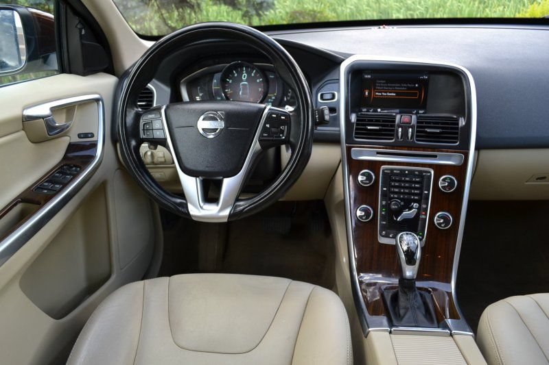Used 2015 Volvo XC60 T6 Premier Plus AWD/4WD image 23