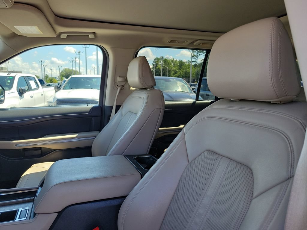 Used 2024 Ford Expedition Max Limited RWD image 24