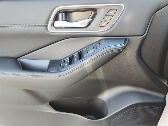 New 2026 Nissan Rogue Platinum w/ Platinum Premium Package image 19