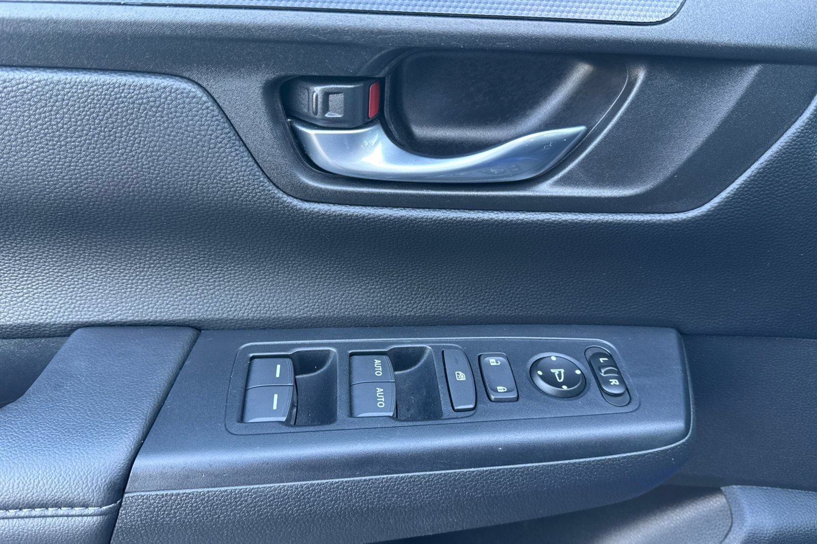 Used 2023 Honda CR-V EX image 11