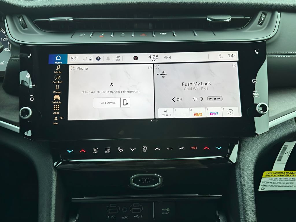New 2026 Jeep Grand Cherokee Altitude AWD/4WD image 32