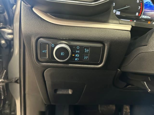 Used 2023 Ford Explorer XLT w/ Equipment Group 202A AWD/4WD image 23