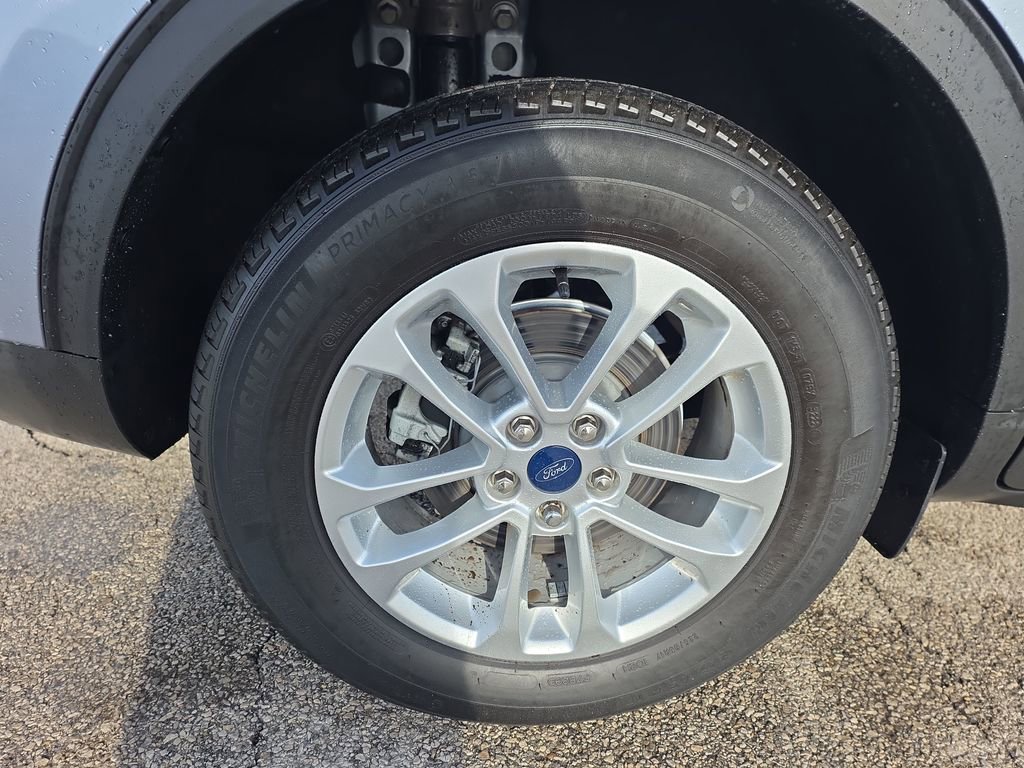 Used 2022 Ford Escape SE w/ Cold Weather Package image 12