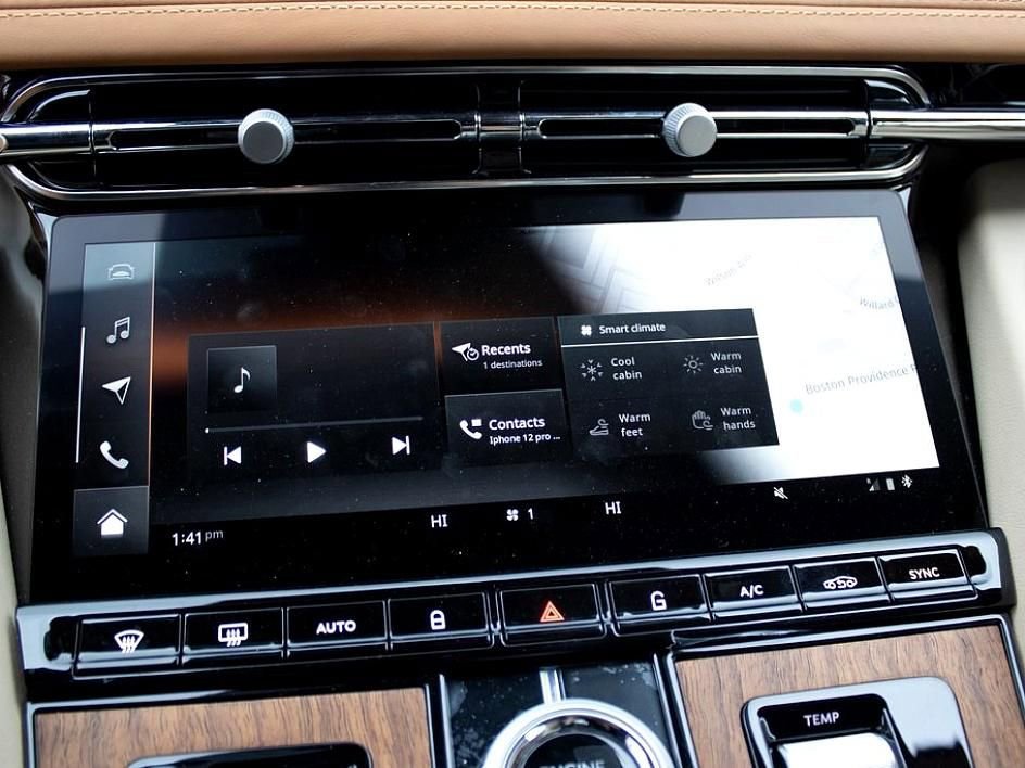 New 2025 Aston Martin DB12 Convertible image 21