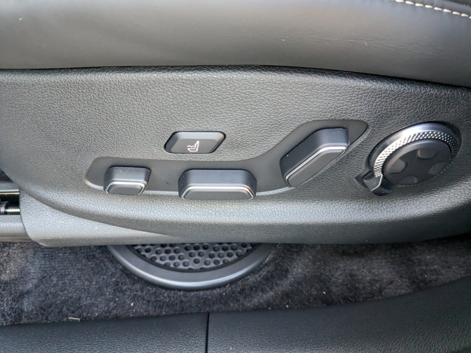 New 2024 Genesis GV80 3.5T AWD/4WD image 17