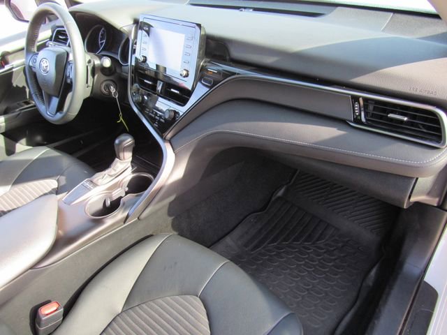 Used 2023 Toyota Camry SE image 10