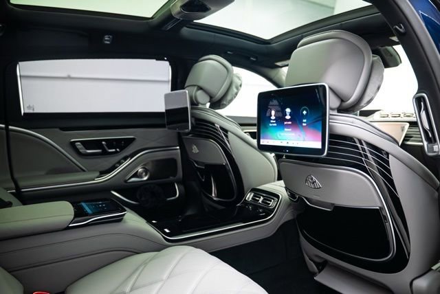Used 2025 Mercedes-Benz Maybach S 580 4MATIC image 26