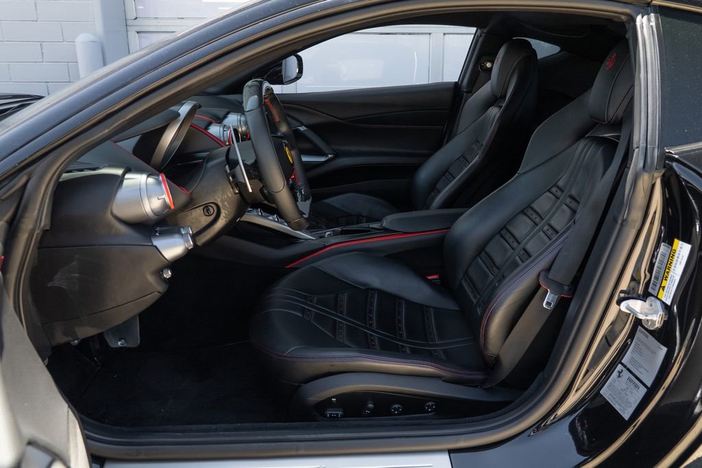 Used 2018 Ferrari 812 Superfast RWD image 37