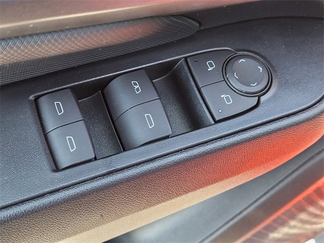 Used 2025 Chevrolet Equinox EV RS image 16