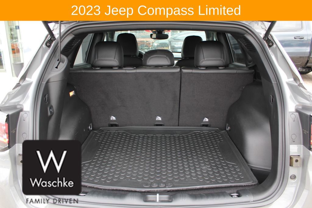 Used 2023 Jeep Compass Limited w/ Elite Group AWD/4WD image 16