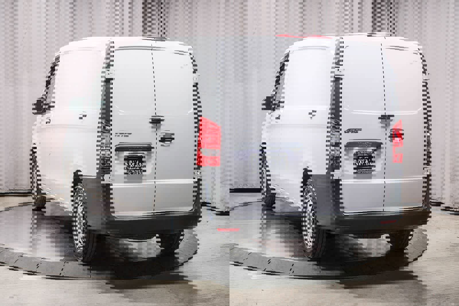 Used 2022 Mercedes-Benz Metris image 2