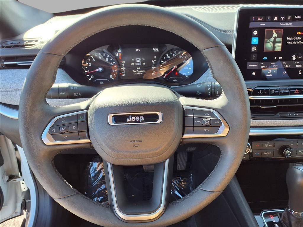 Certified 2024 Jeep Compass Latitude image 12