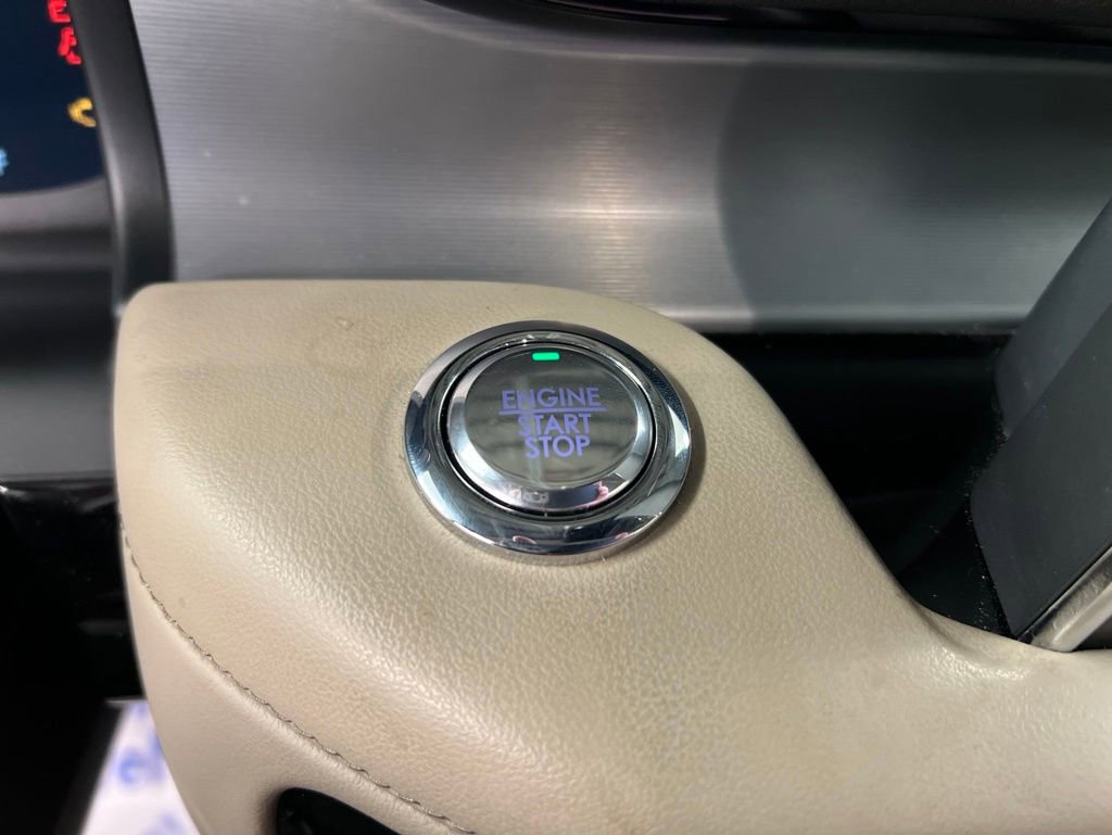 Used 2023 Lincoln Aviator AWD w/ Premium Package image 17