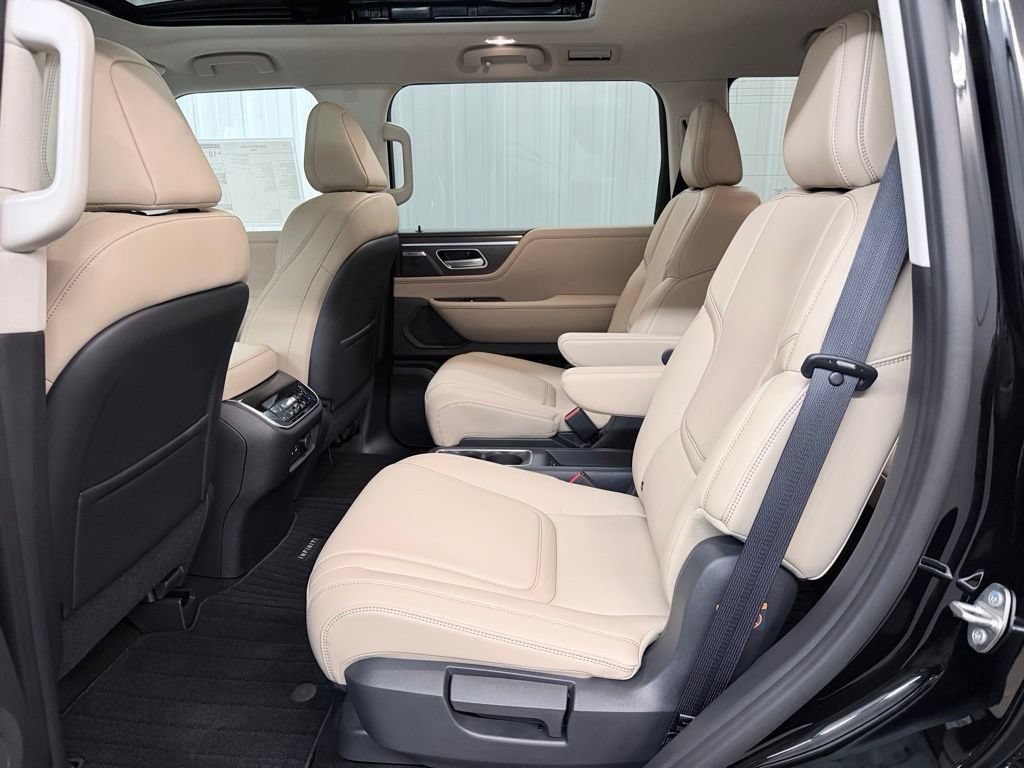 New 2026 INFINITI QX80 Pure RWD image 32